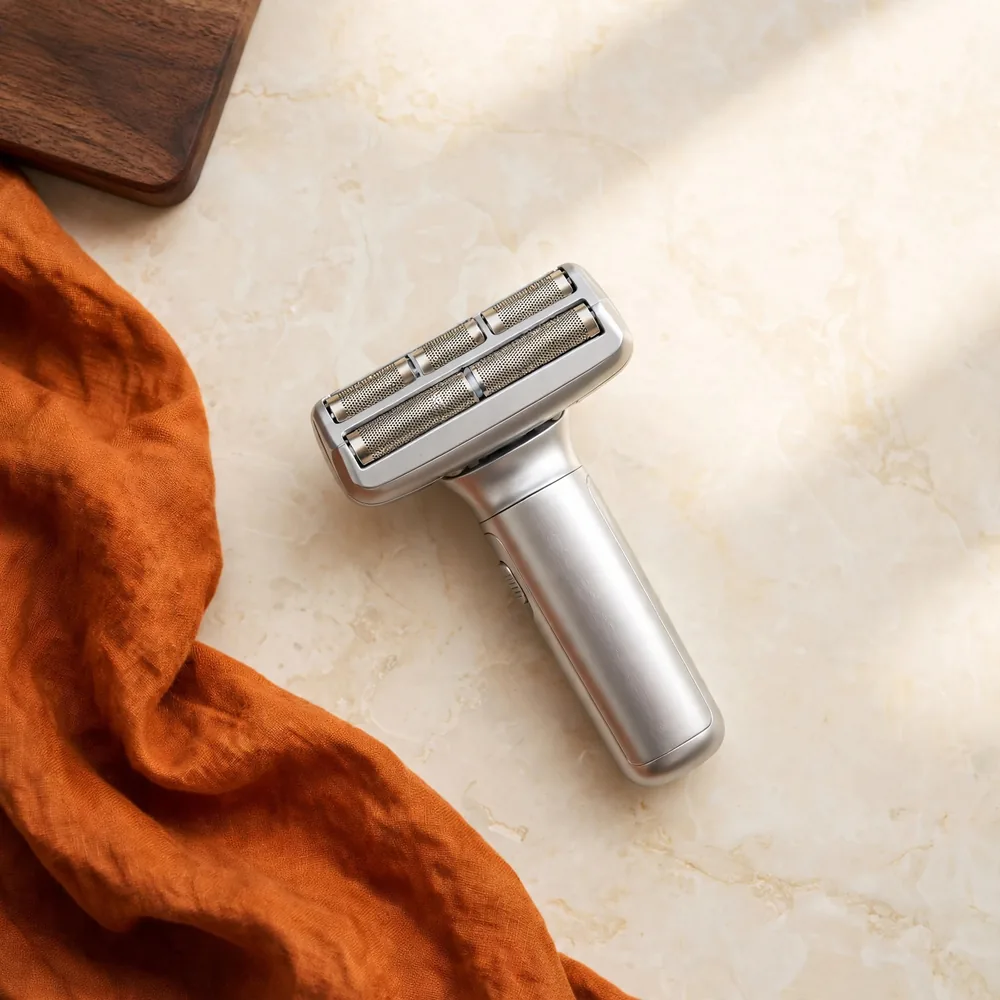 A foil shaver